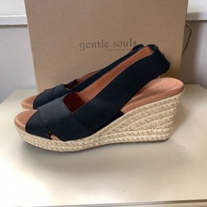 Gentle Souls Kenneth Cole Wedges